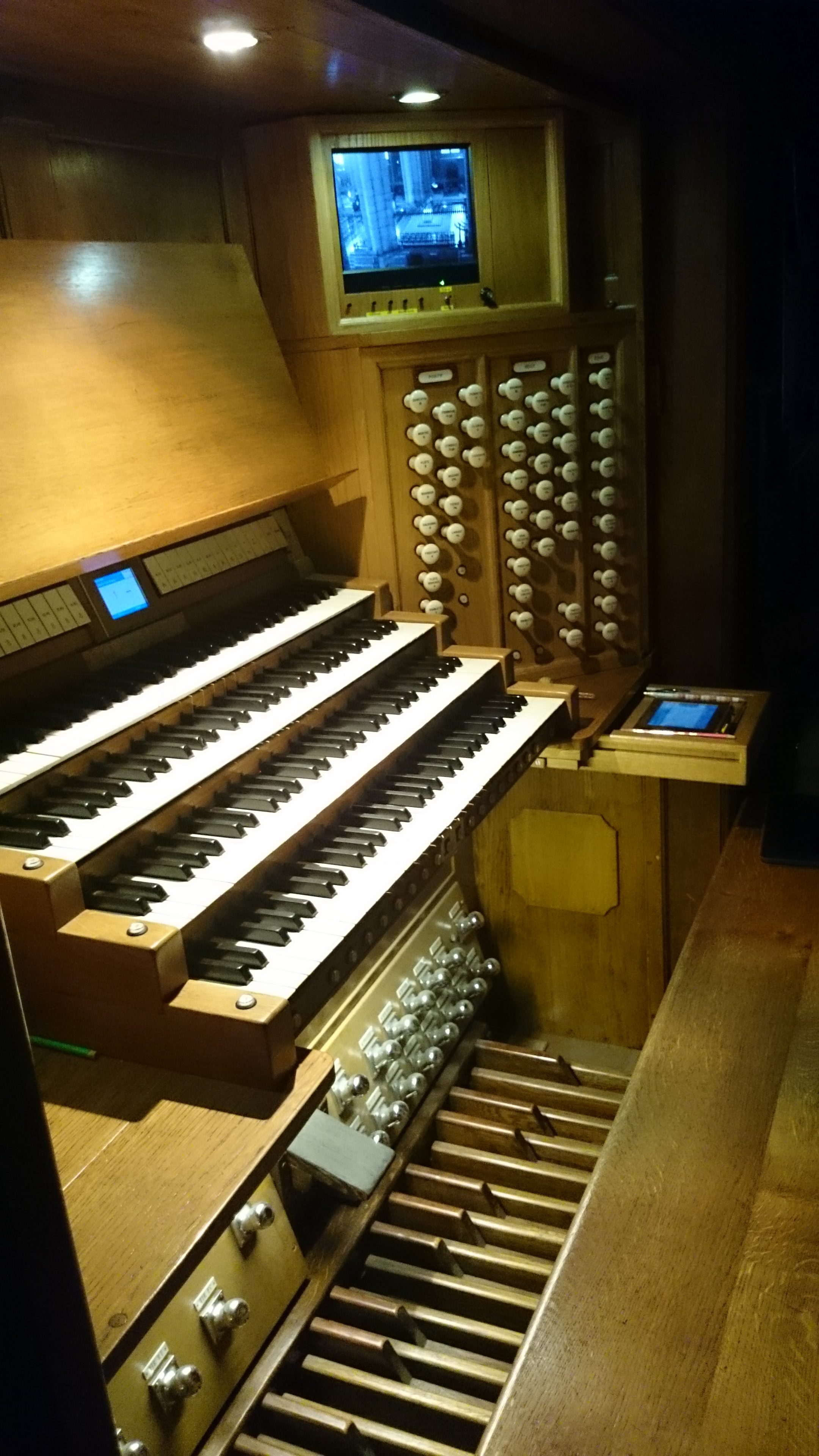 Console de l'orgue de la Cathédrale de Reims